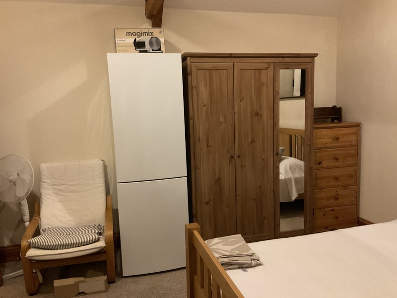 Room Mumbleys Lane in Thornbury