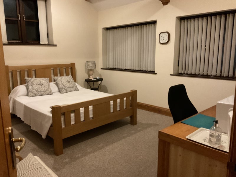 Room Mumbleys Lane in Thornbury