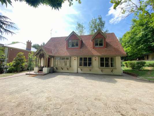 House Rowhill Road in Dartford