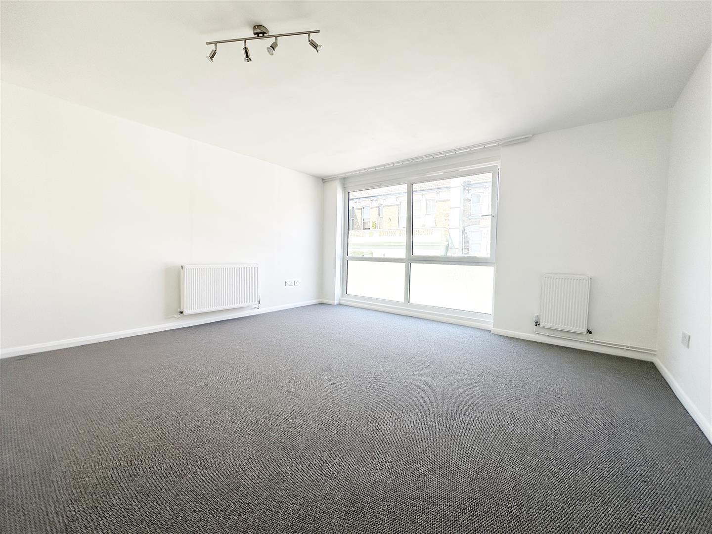 Flat St Peters Grove in Portsmouth