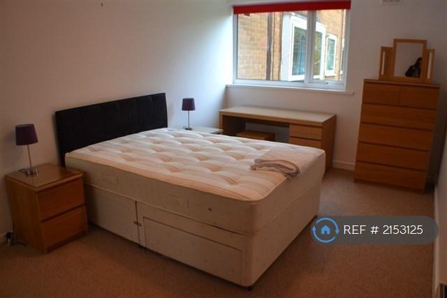 Flat Meadow Court in Manchester
