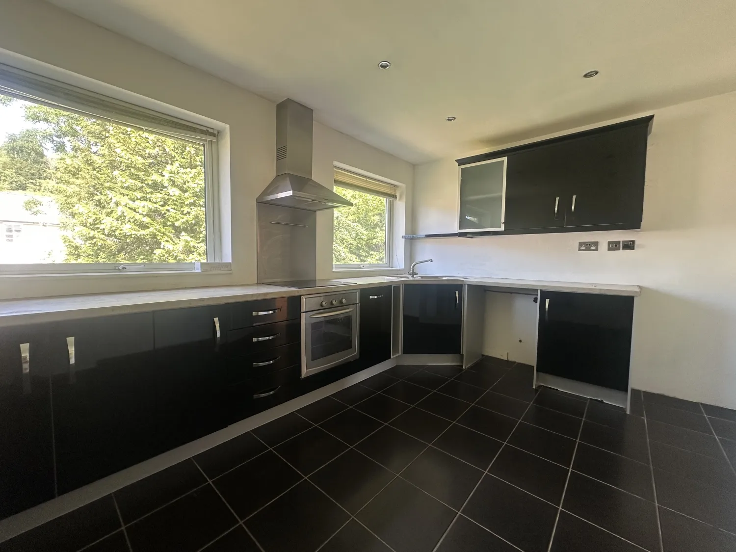 Flat Rosemary Close in High Wycombe