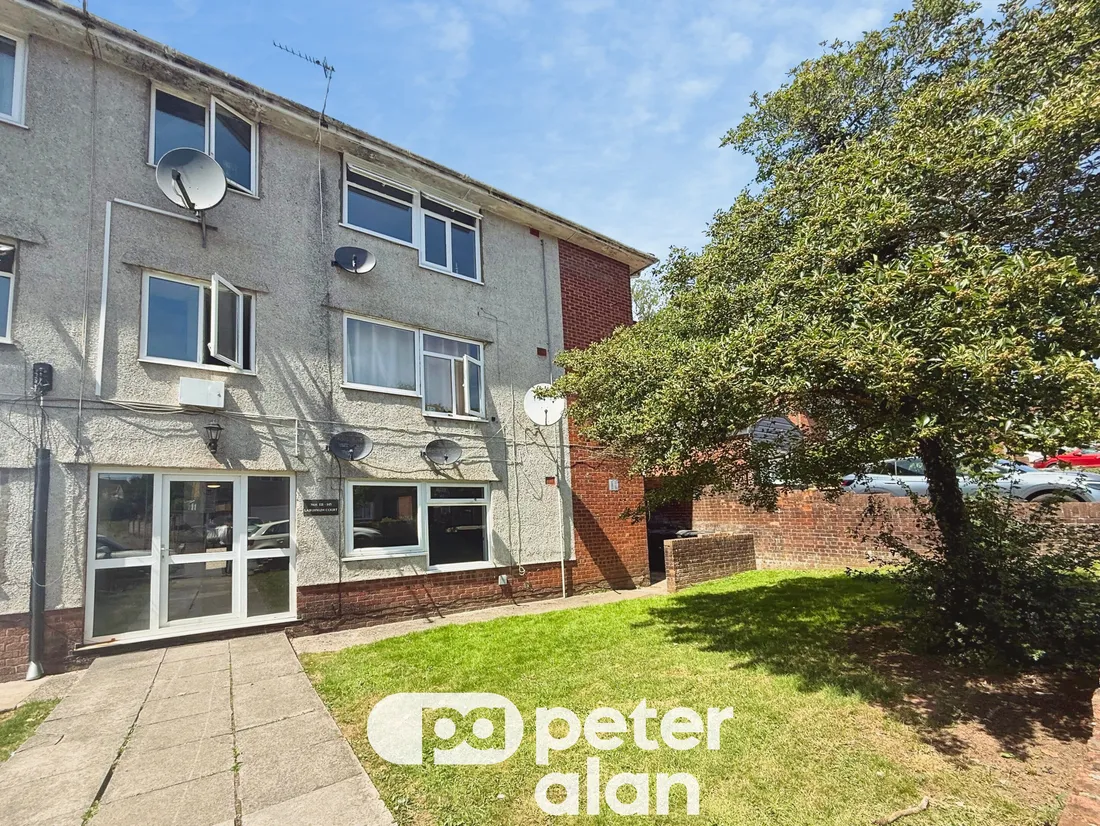 Flat Woolaston Avenue in Cardiff