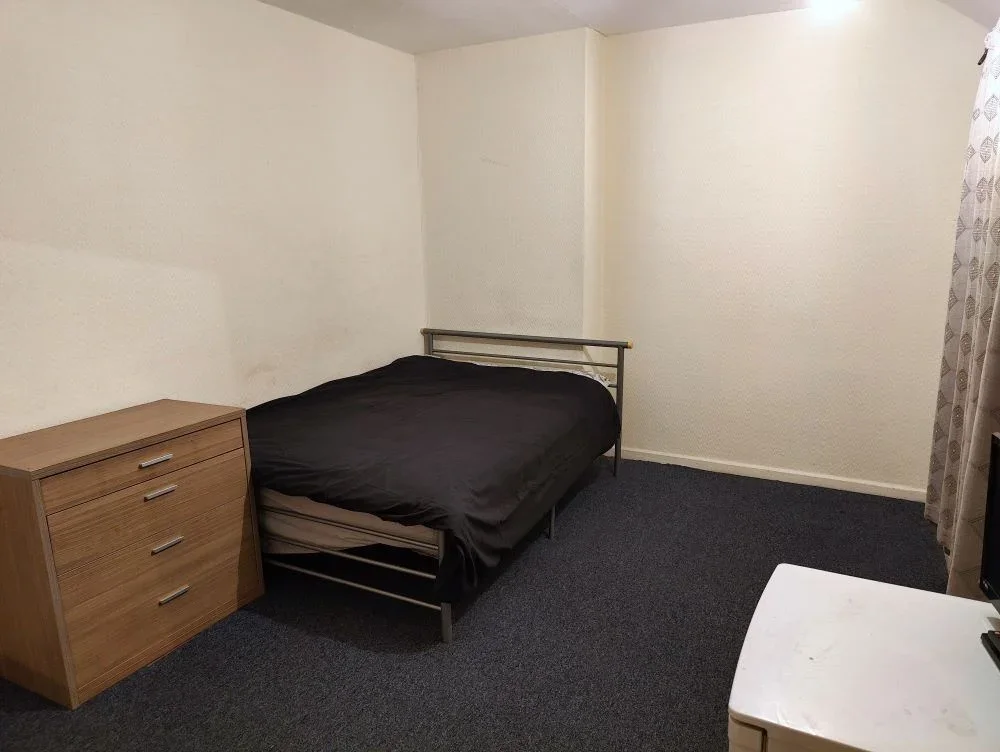 Room Milfoil Street in Greater London