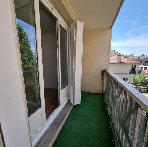 Flat Rue d'Erevan in Issy-les-Moulineaux