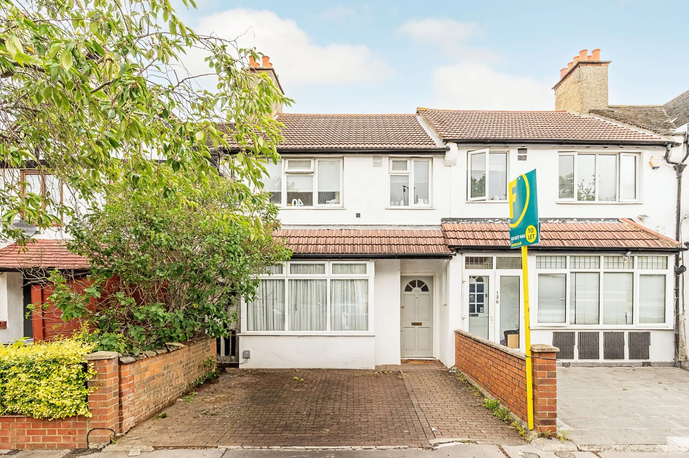 House Norbury Court Road in Greater London