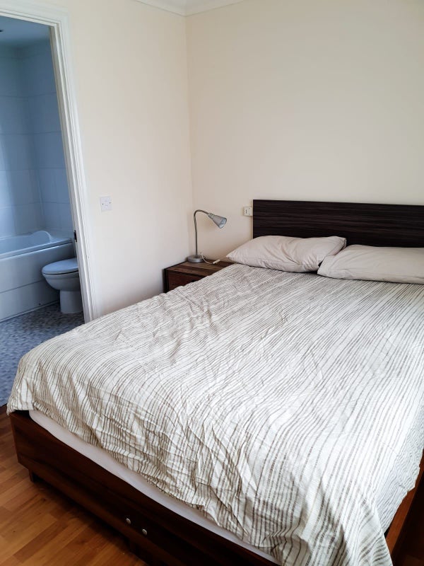Room Principal Close in Greater London