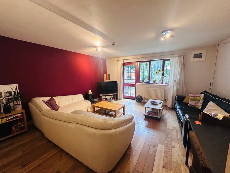 Room Scott Street in Greater London