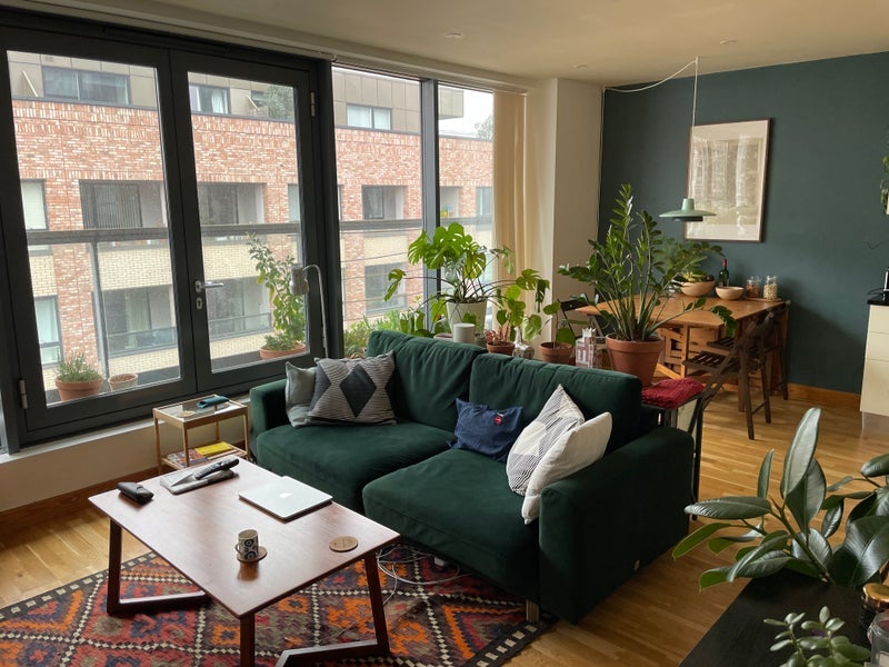 Room Monier Road in Greater London