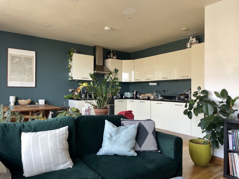 Room Monier Road in Greater London