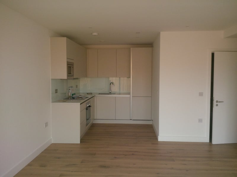 Flat Parkham Street in Greater London