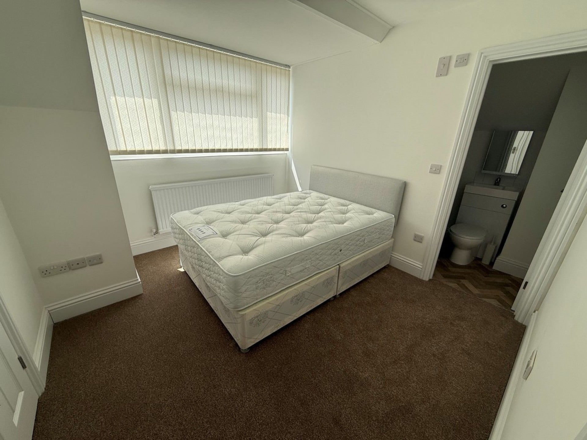 Room Berriedale Close in Adur