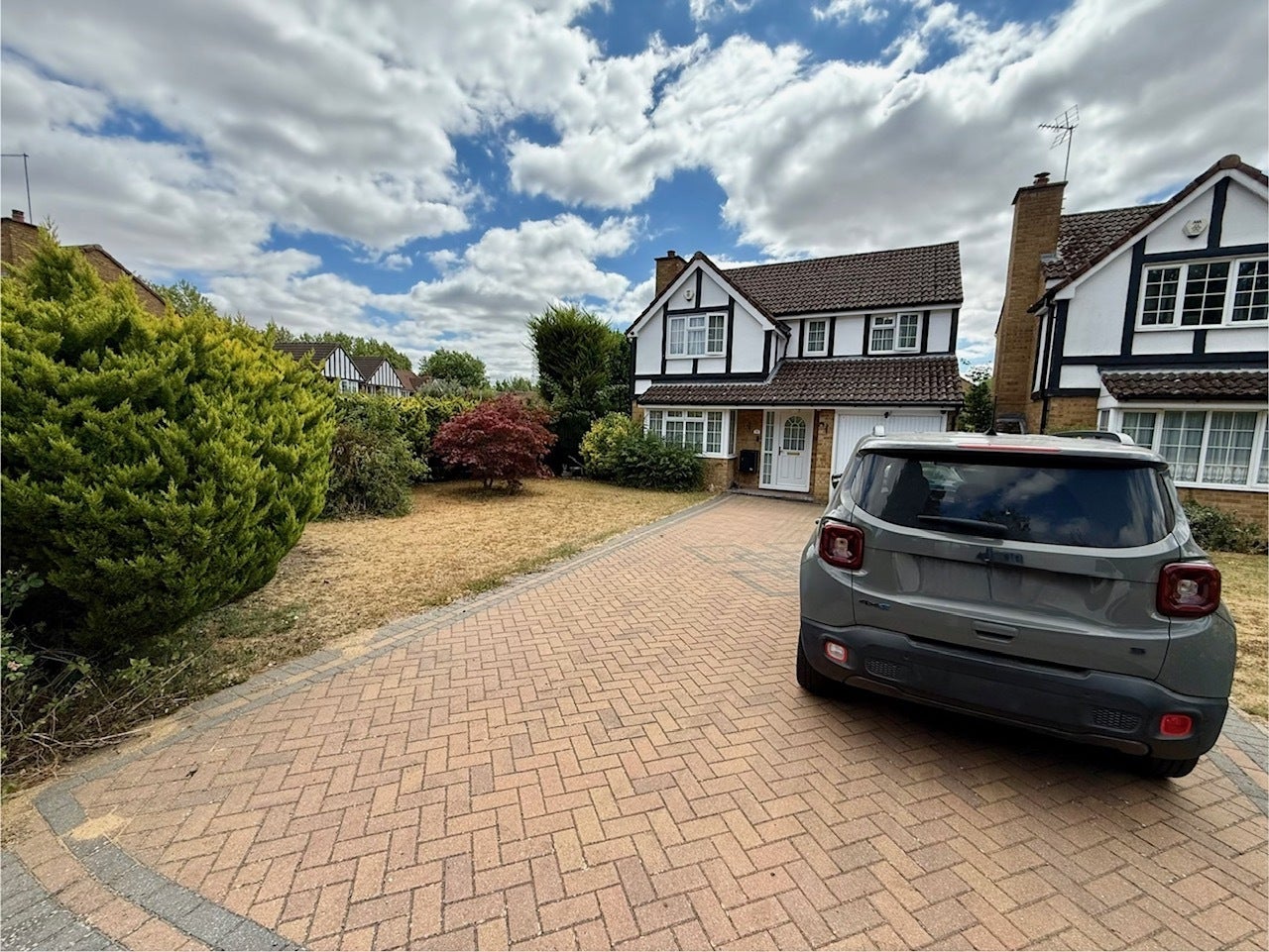House Tennyson Avenue in Houghton Regis