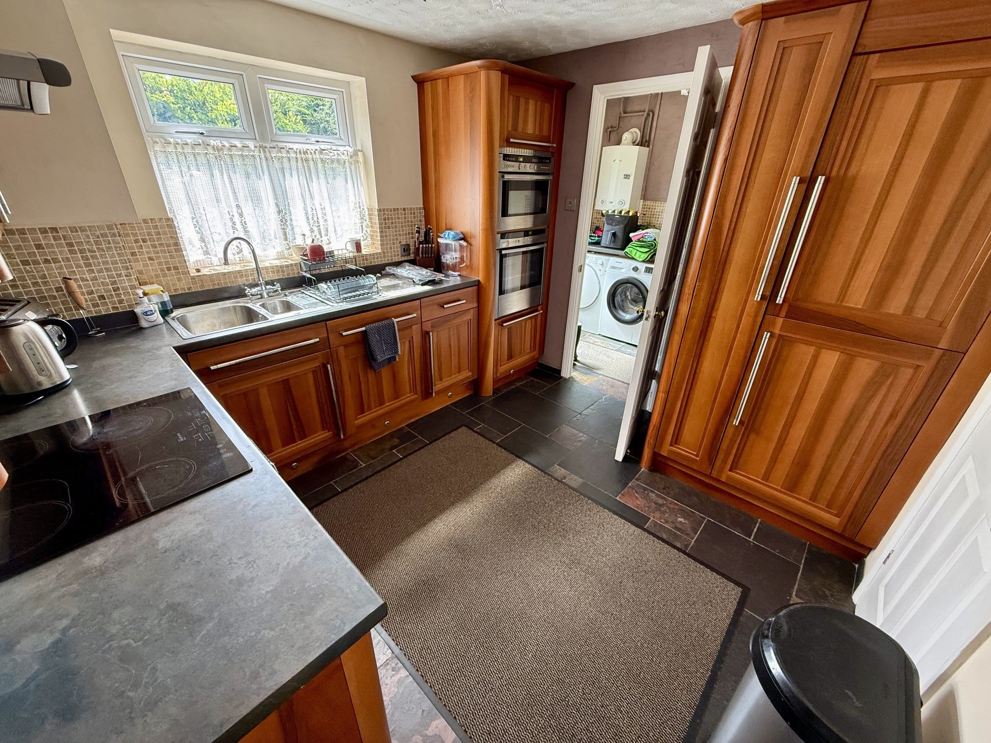House Tennyson Avenue in Houghton Regis