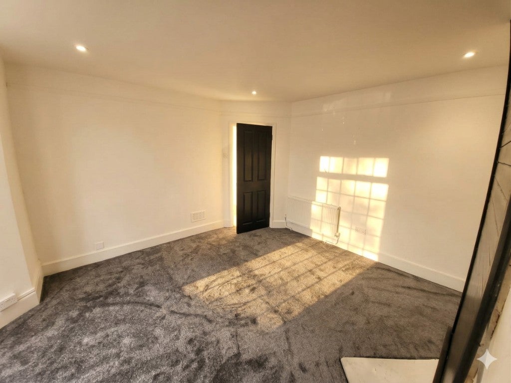 Flat Hughenden Road in St Leonards