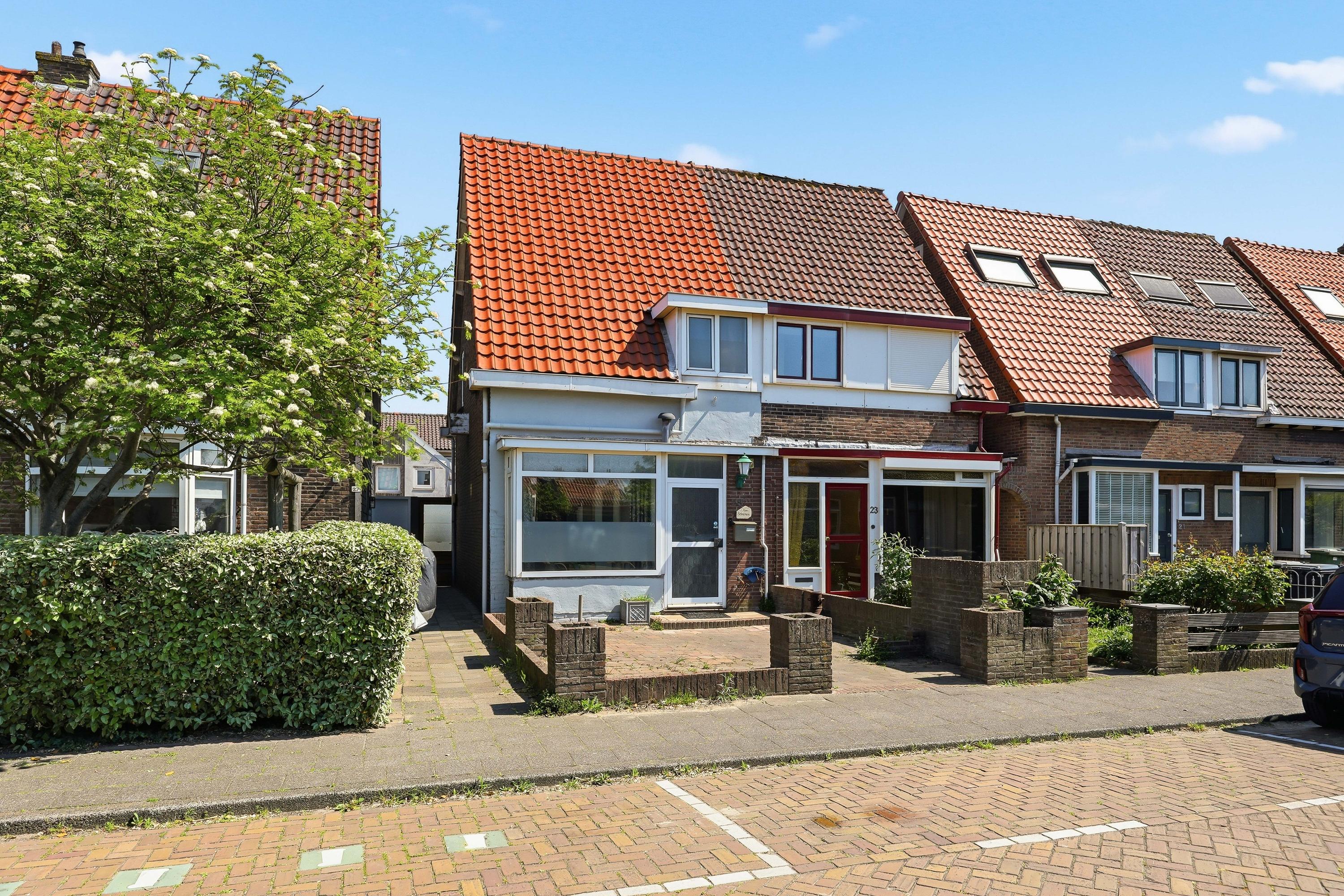 Huis van Oldenborghweg 25 in Wijk aan Zee