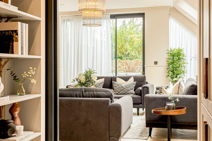 House Harvist Road in Greater London