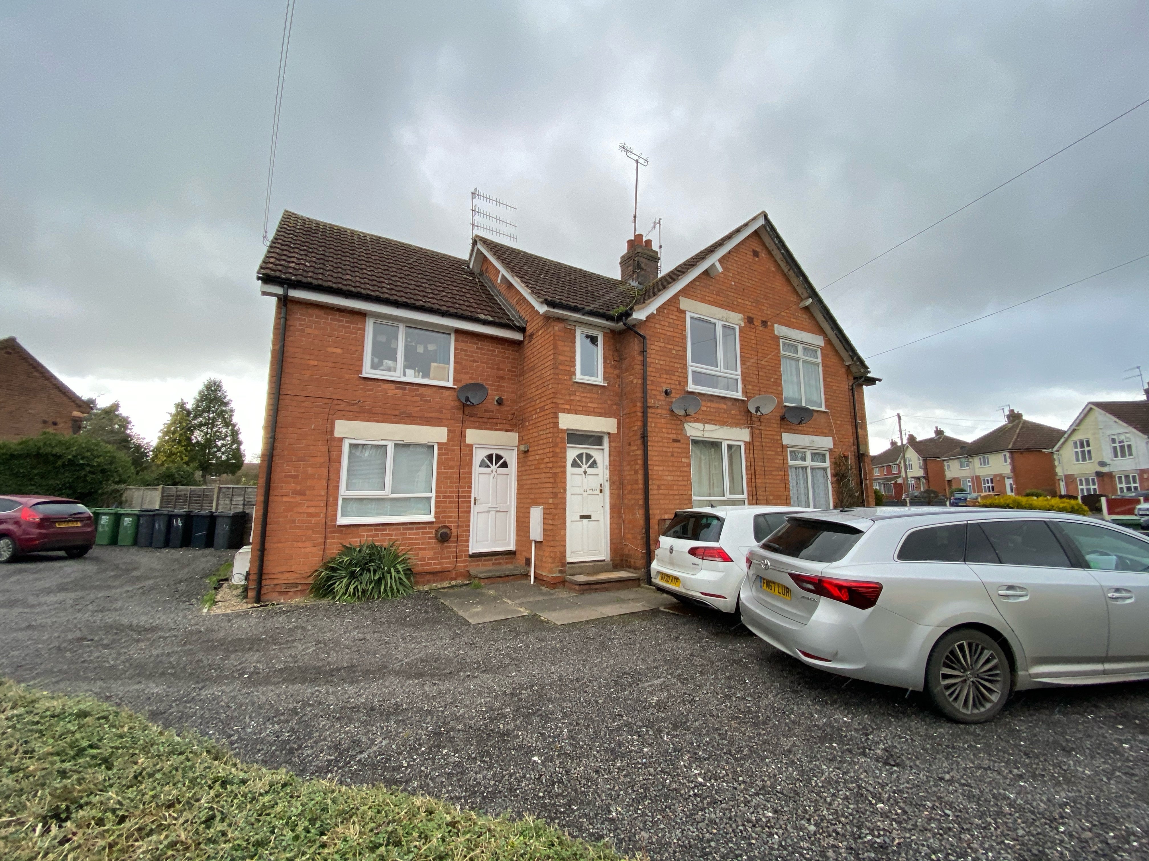 Flat Batchley Road in Redditch