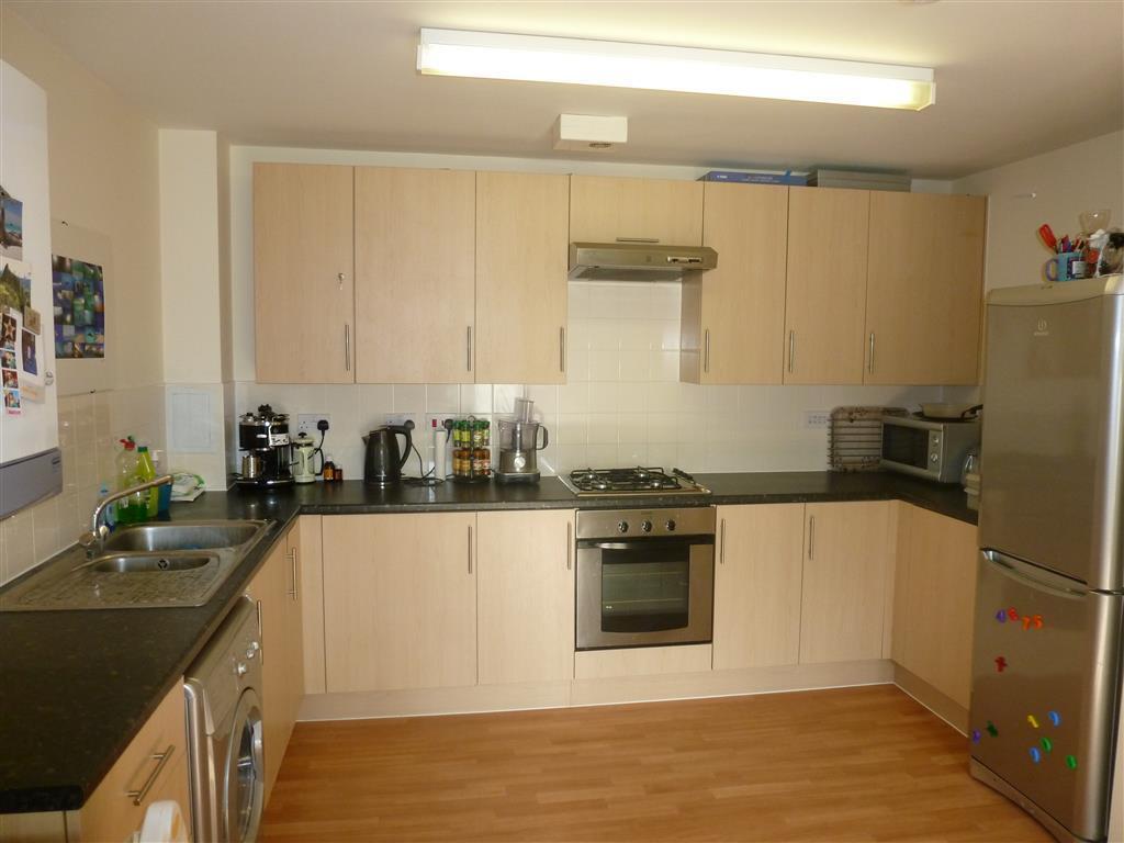 Flat Royal Court in Watford