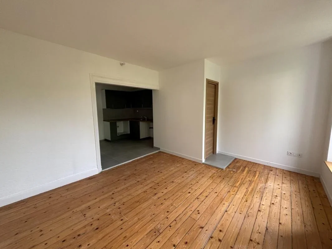 Flat Place Jean Jaurès in Tournon-sur-Rhône