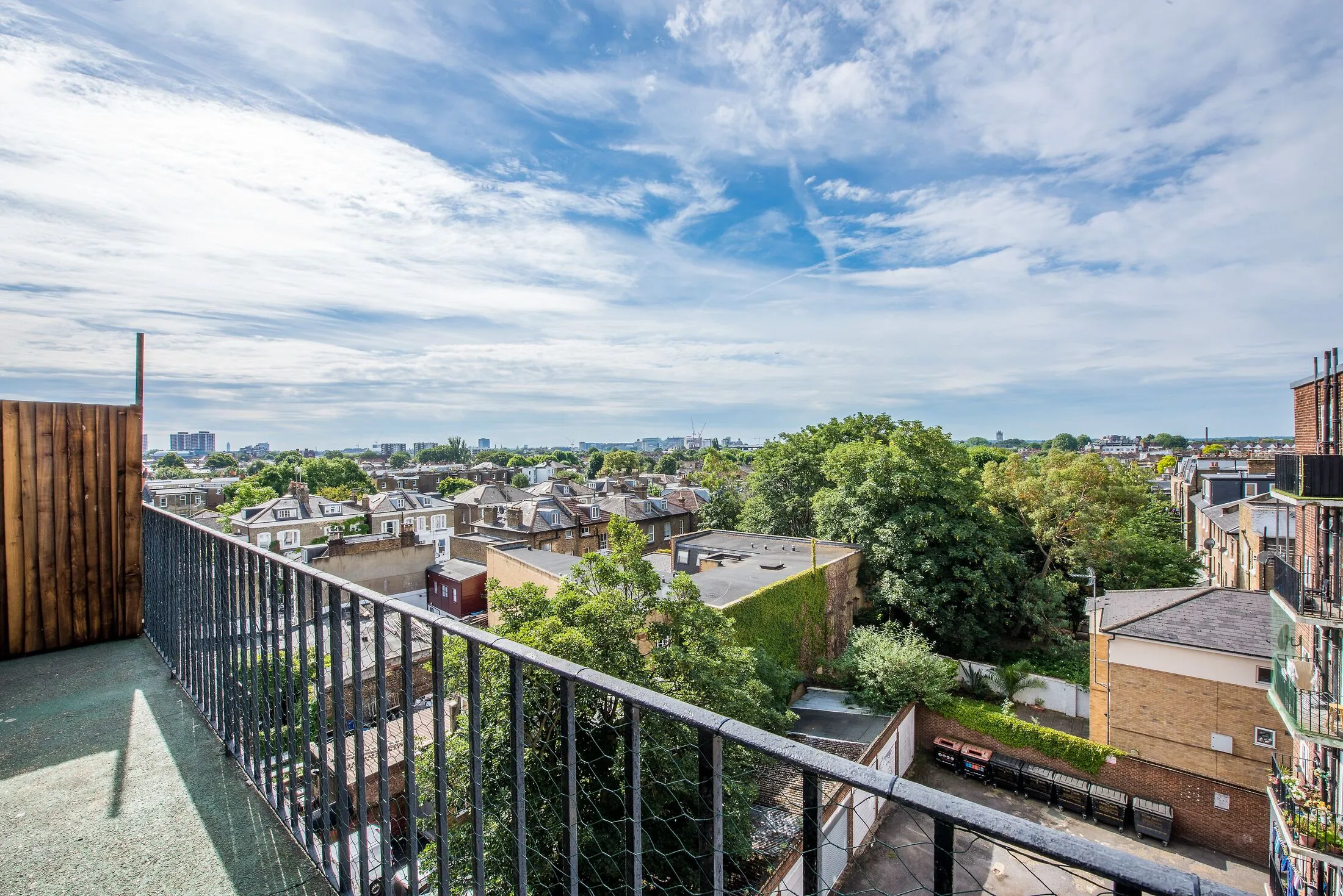 Flat Keith Grove in Greater London