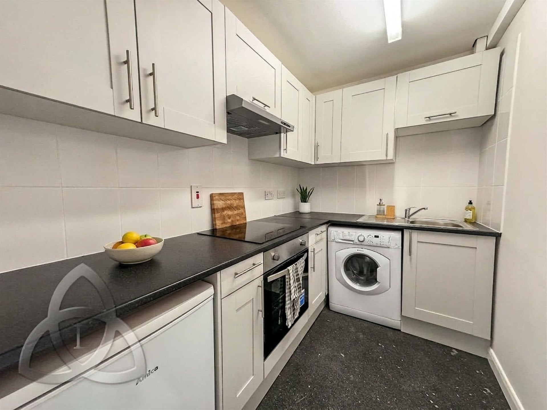 Flat Queen's Gardens in City of Westminster