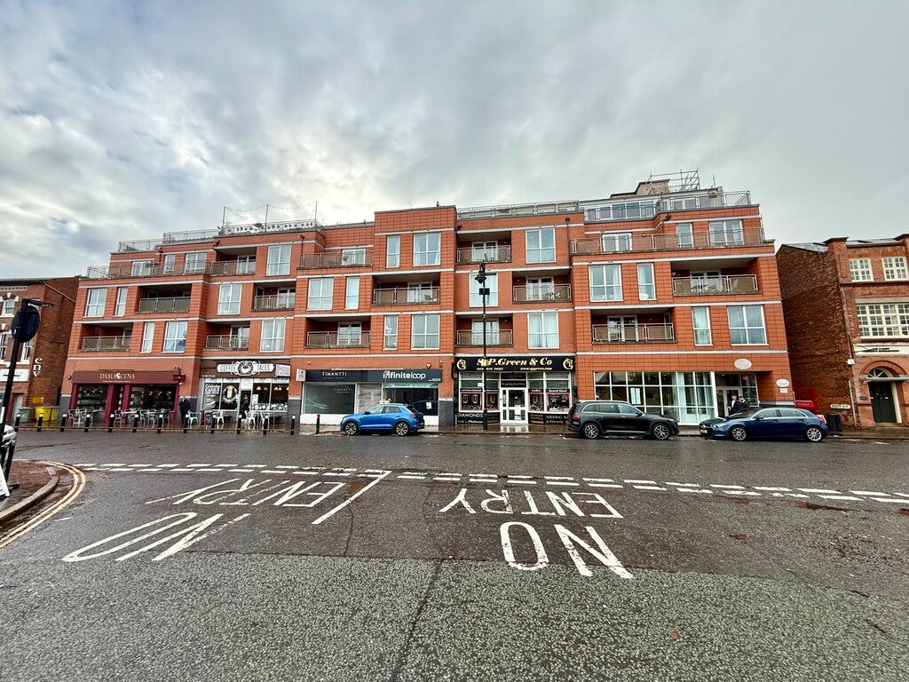 Flat Regent Parade in Birmingham
