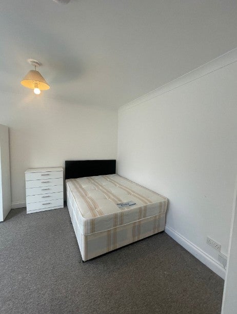 Flat Brentfield Gardens in Greater London