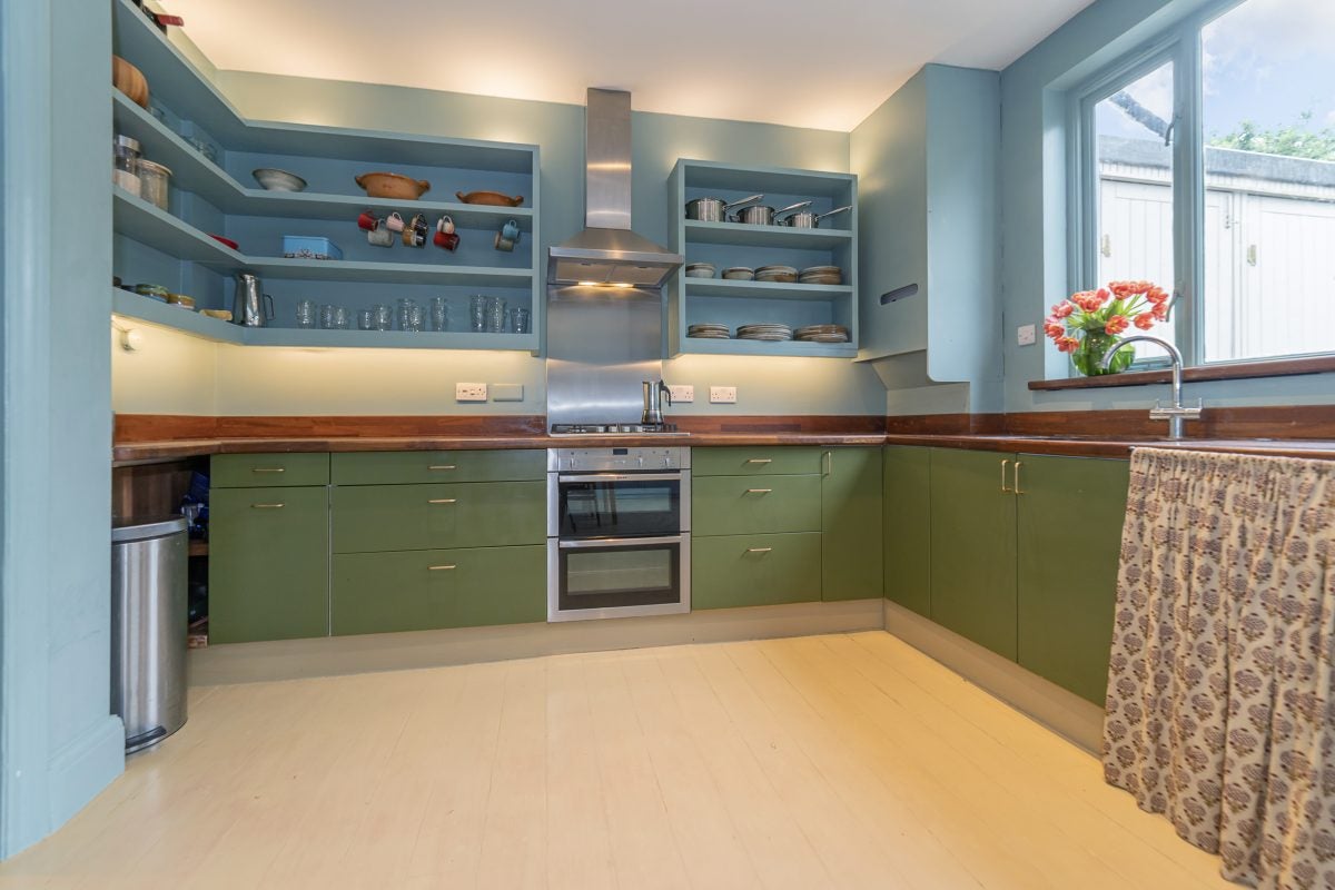 House Chetwynd Road in Greater London