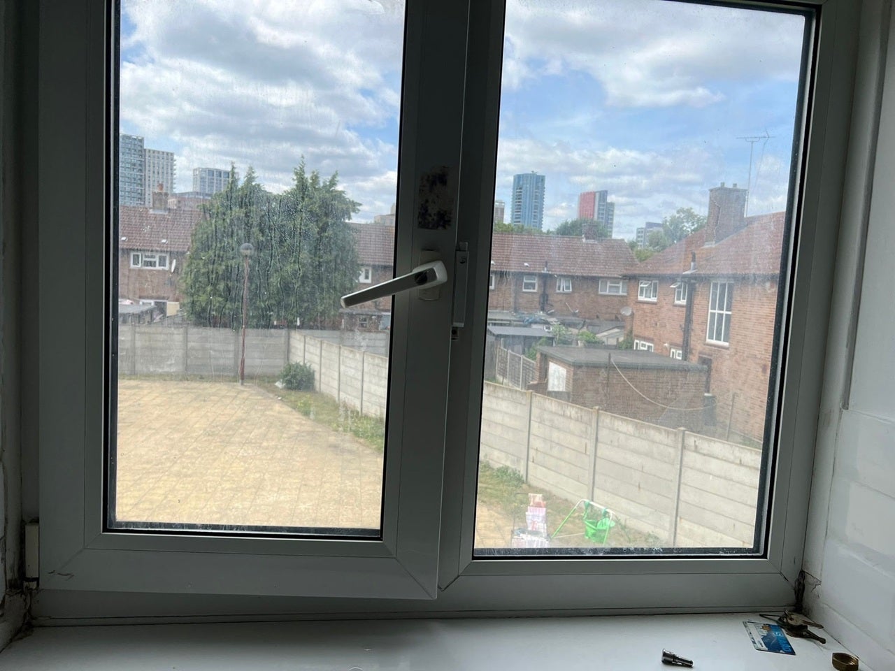 Flat Thorne Close in Greater London