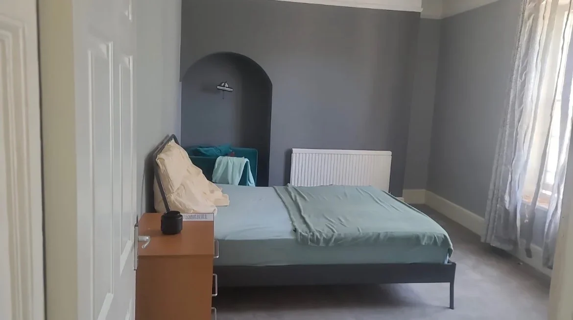 Room Pomeroy Street in Greater London