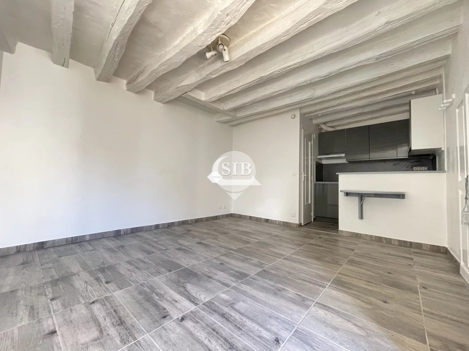 Flat Avenue Sadi Carnot in Saulx-les-Chartreux