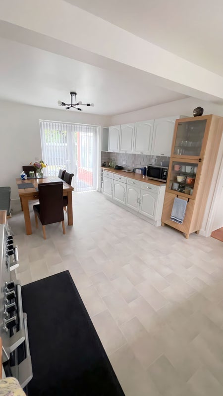 Room Ventnor Road in Bristol