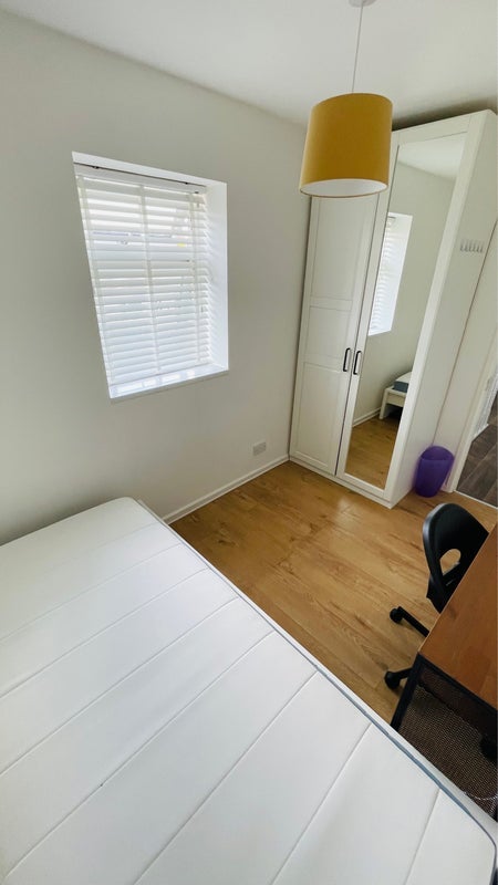 Room Ventnor Road in Bristol