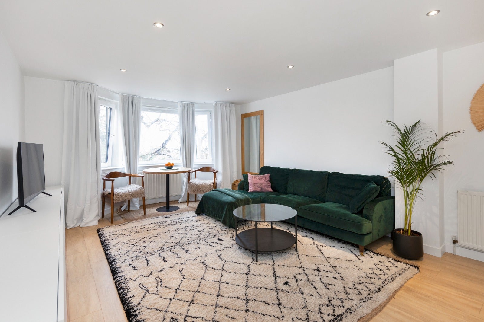 Flat Craigend Park in City of Edinburgh