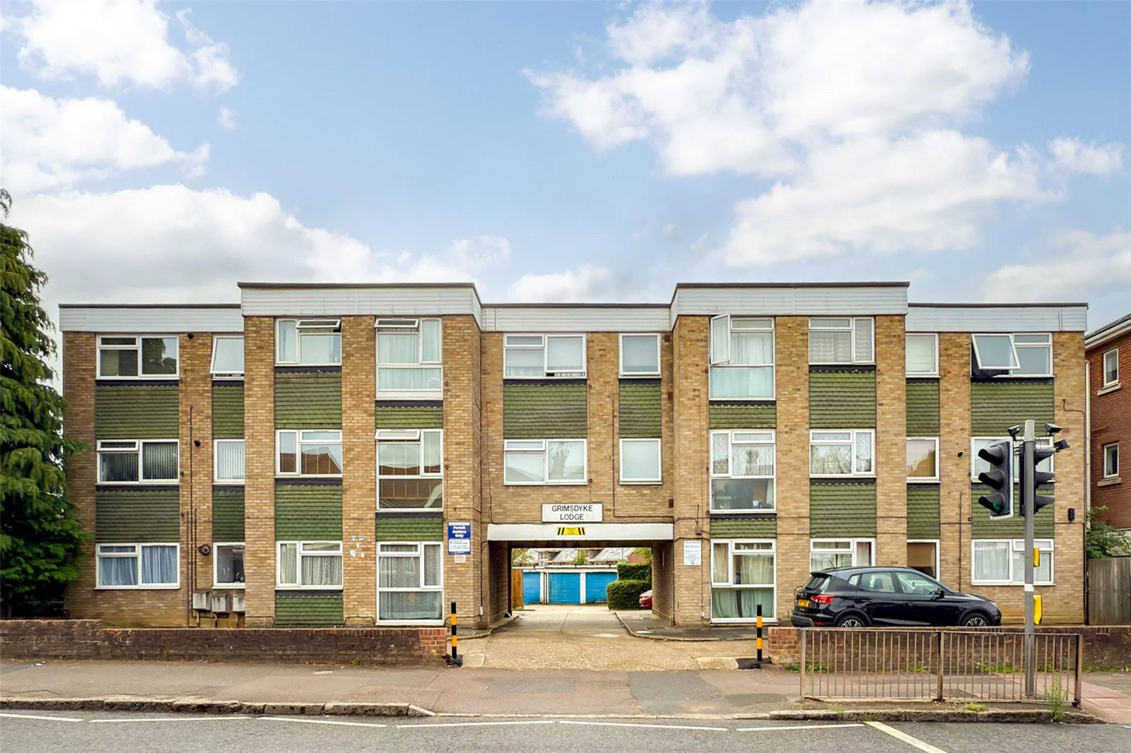 Flat Hatfield Road in St Albans