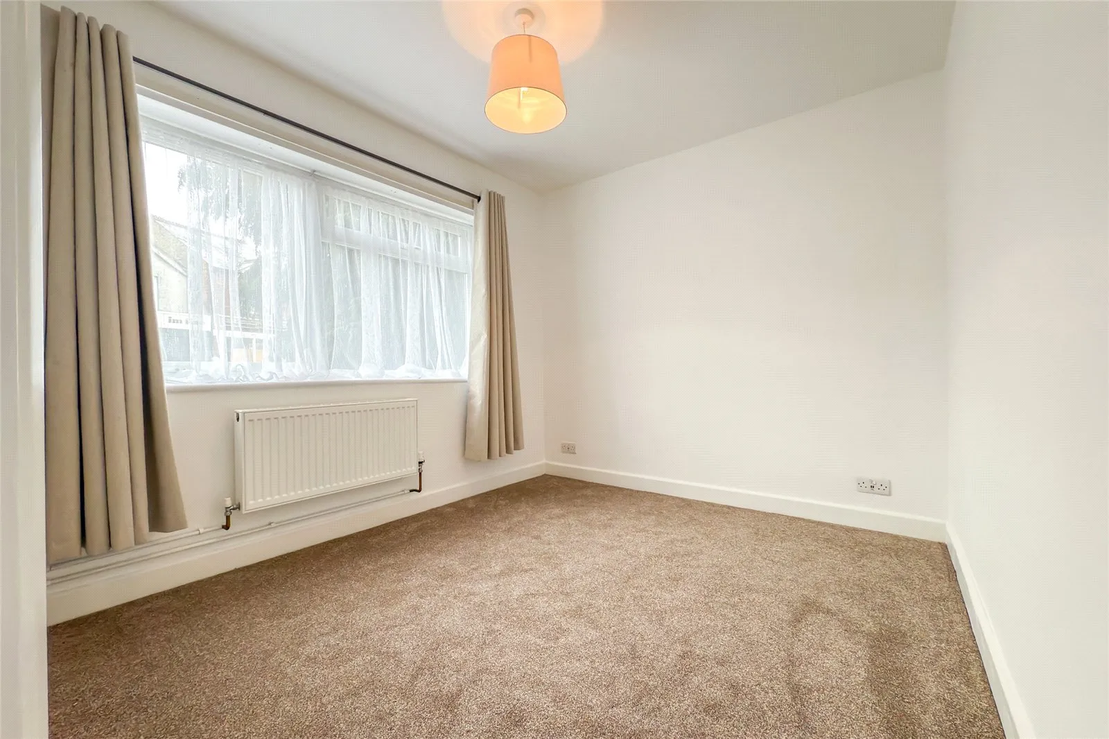 Flat Hatfield Road in St Albans