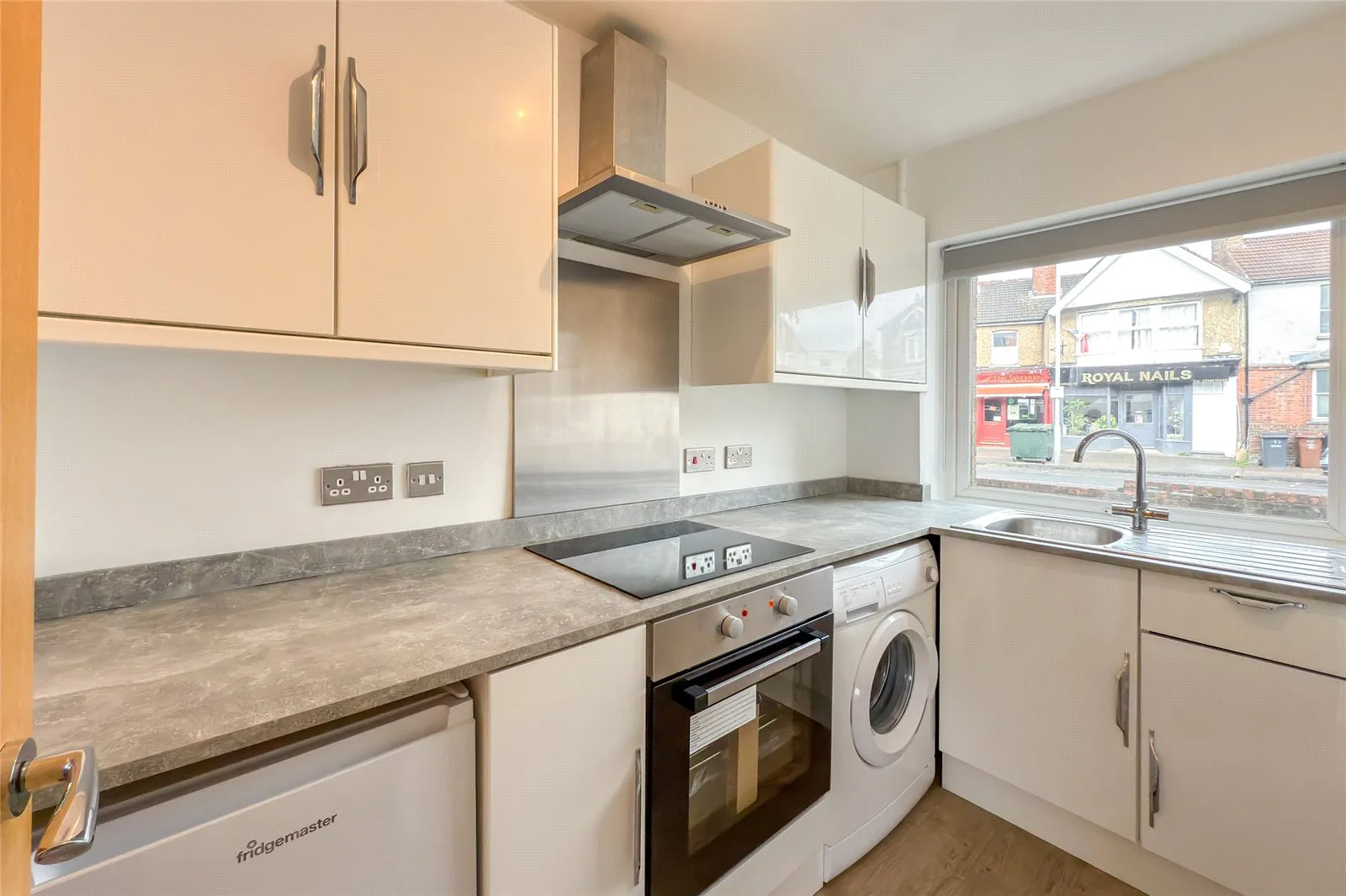 Flat Hatfield Road in St Albans