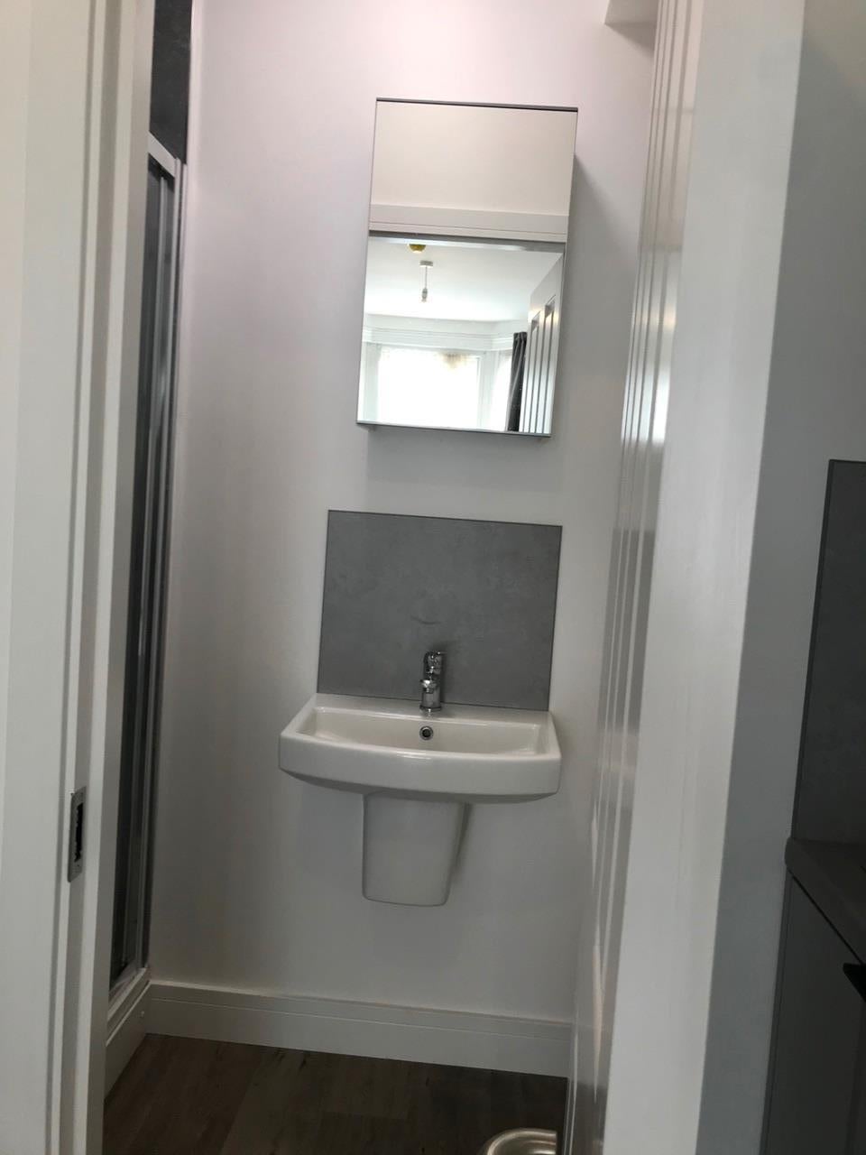 Flat Huxley Road in Greater London