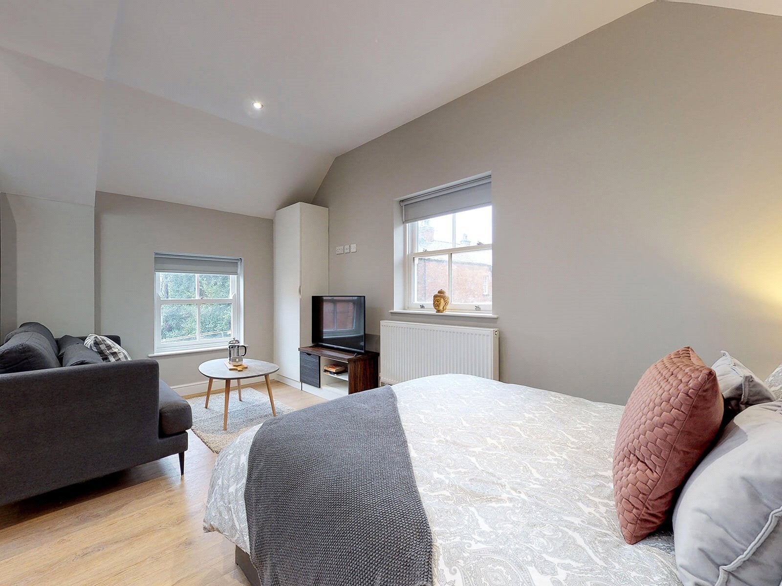 Flat Springfield Mount in Leeds