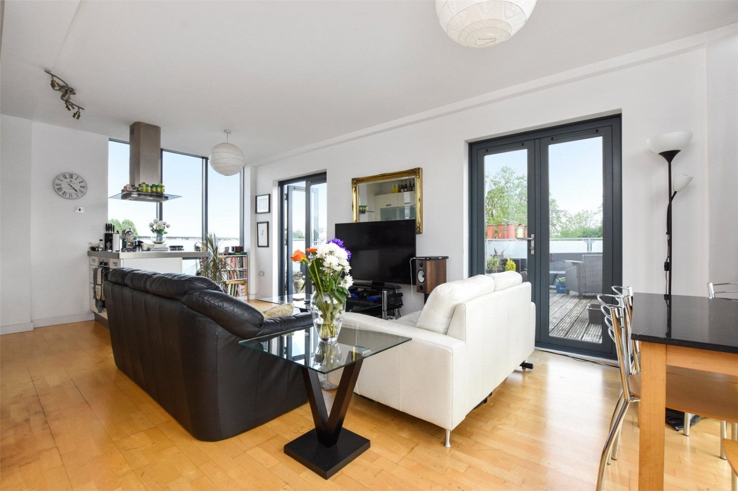 Flat Louisa Street in Greater London