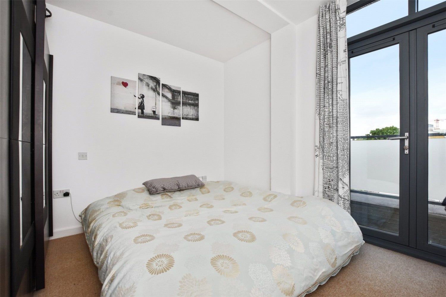 Flat Louisa Street in Greater London