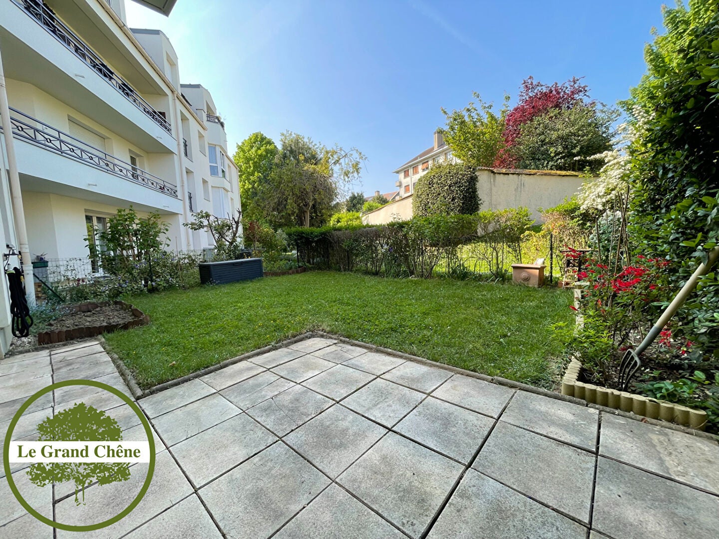 Flat Rond-Point d'Espagne in Thiais