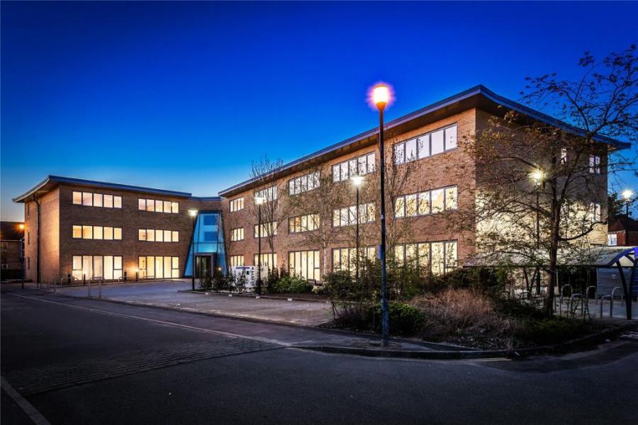 Flat Power Close in Guildford