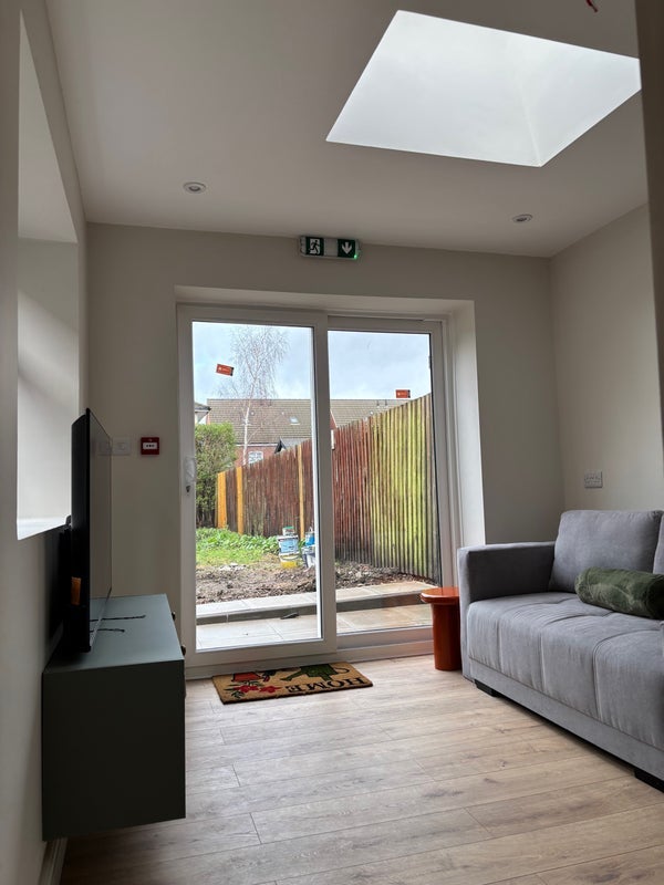 Room Hall Lane in Leicester