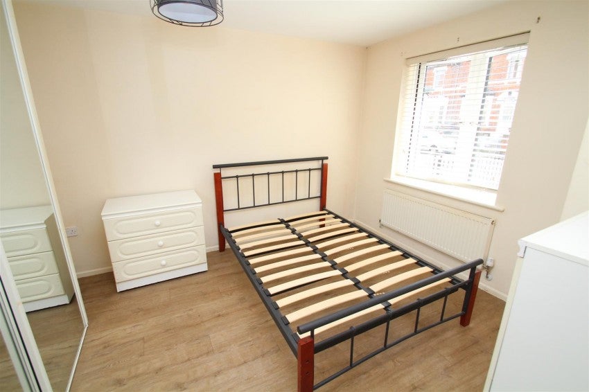 Flat Dixon Street in Swindon