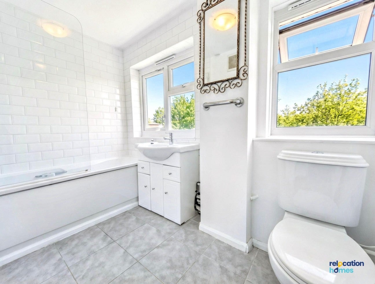 Flat Pellatt Grove in Greater London