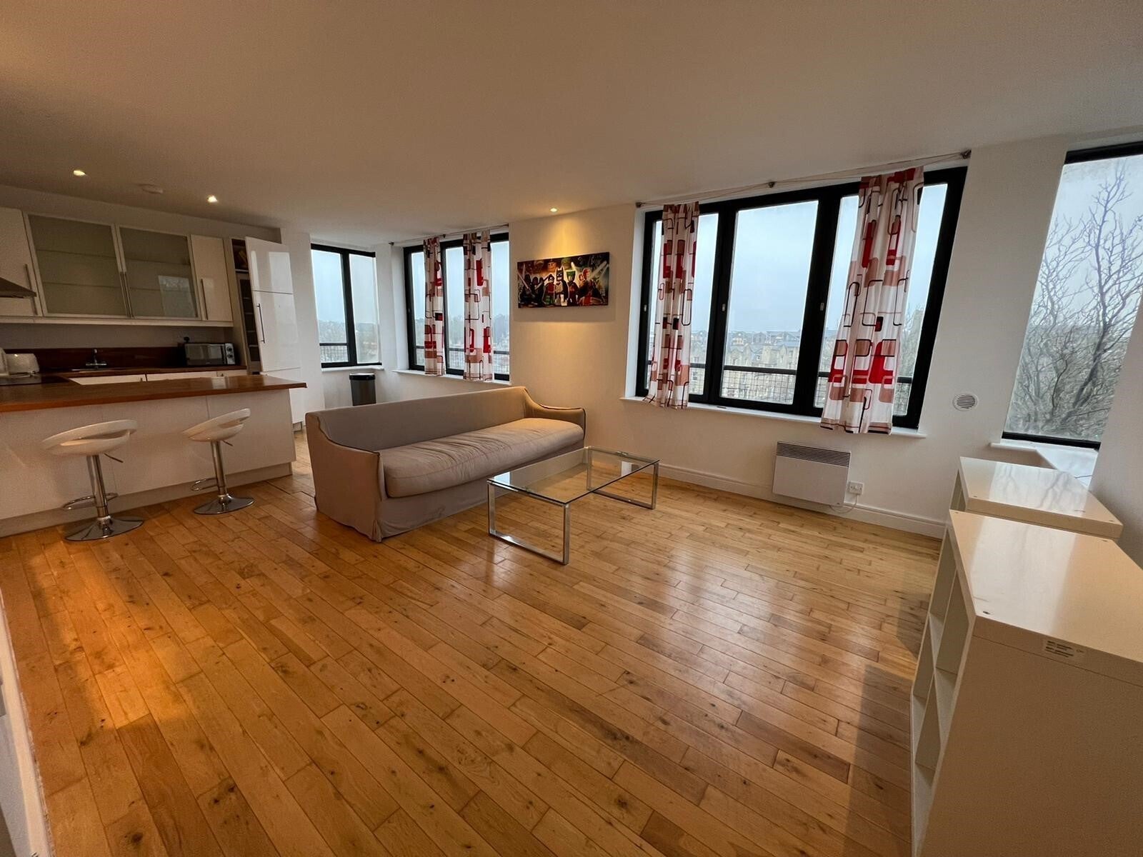 Flat Farnsby Street in Swindon