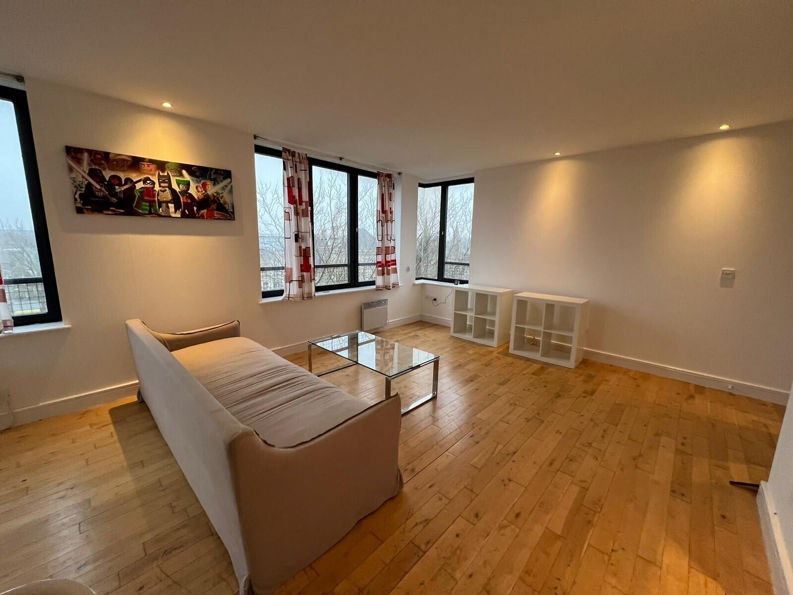 Flat Farnsby Street in Swindon