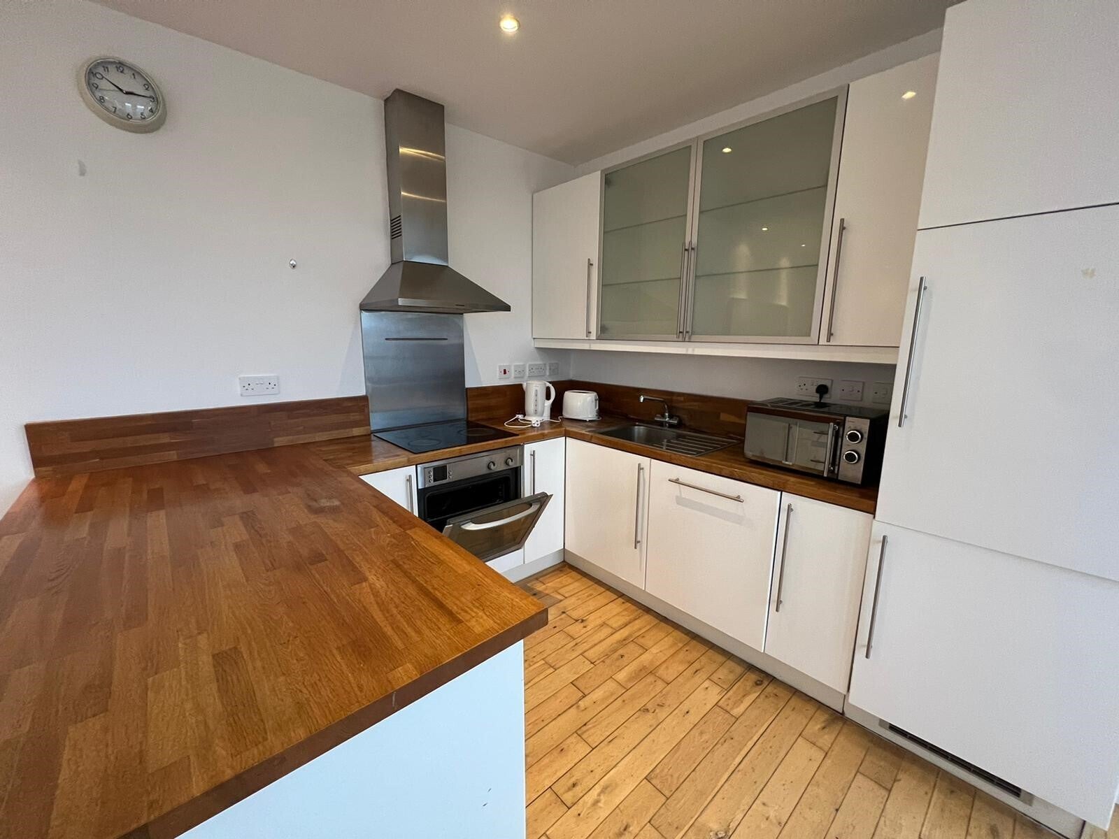 Flat Farnsby Street in Swindon